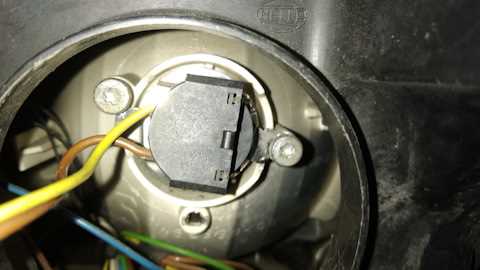 Отсоединяем